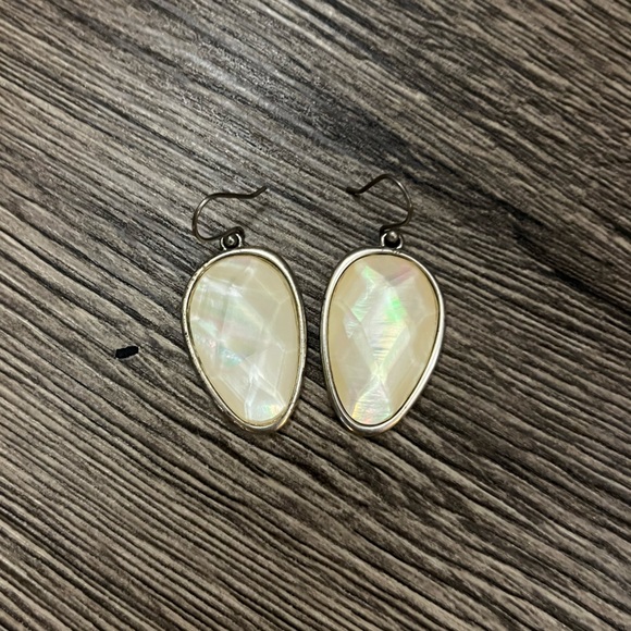 Jewelry - (2/$10😀) Dangle crystal upside down tear drop earrings